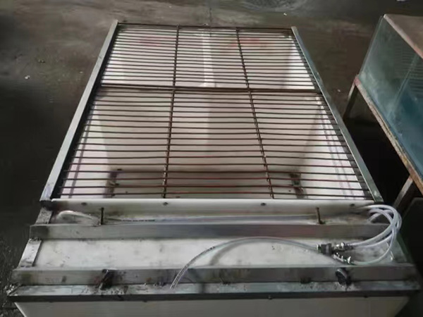 三輪摩托車(chē)魚(yú)箱