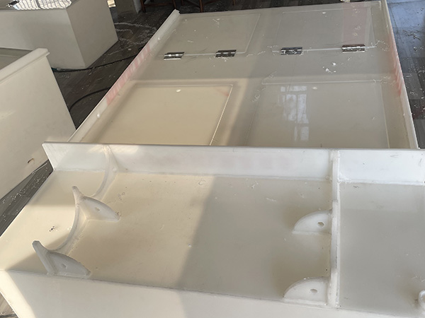 三輪摩托車(chē)魚(yú)箱